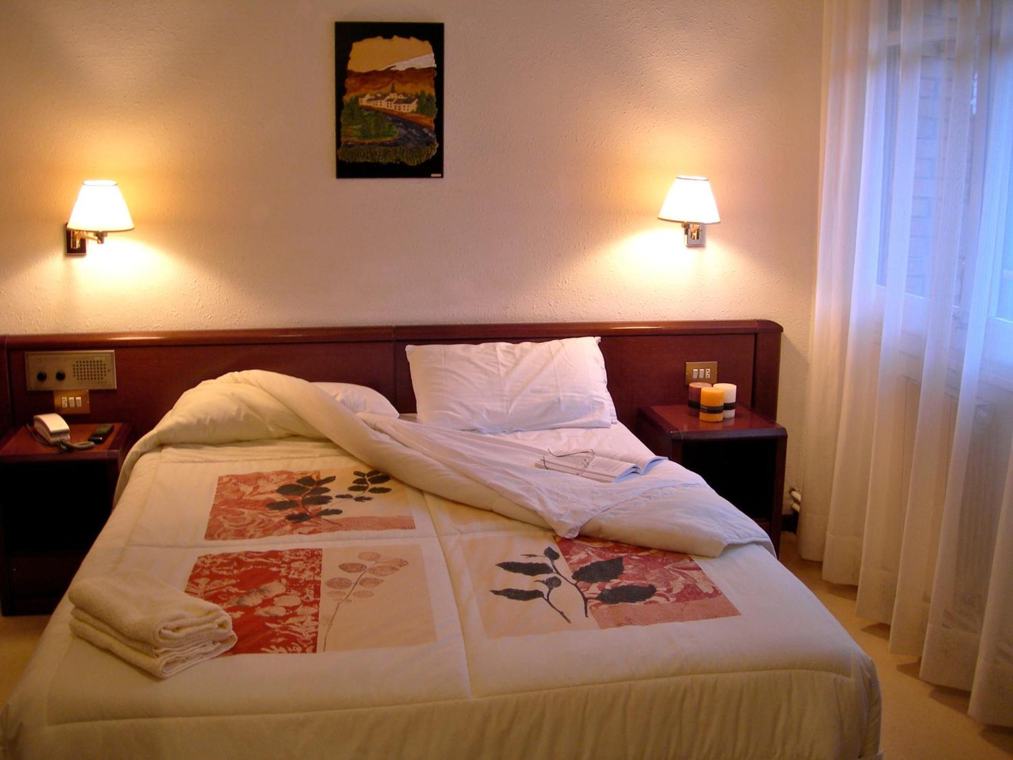 בוסוסט Hosteria Catalana מראה חיצוני תמונה