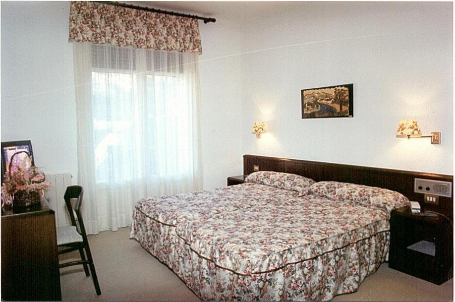 בוסוסט Hosteria Catalana מראה חיצוני תמונה